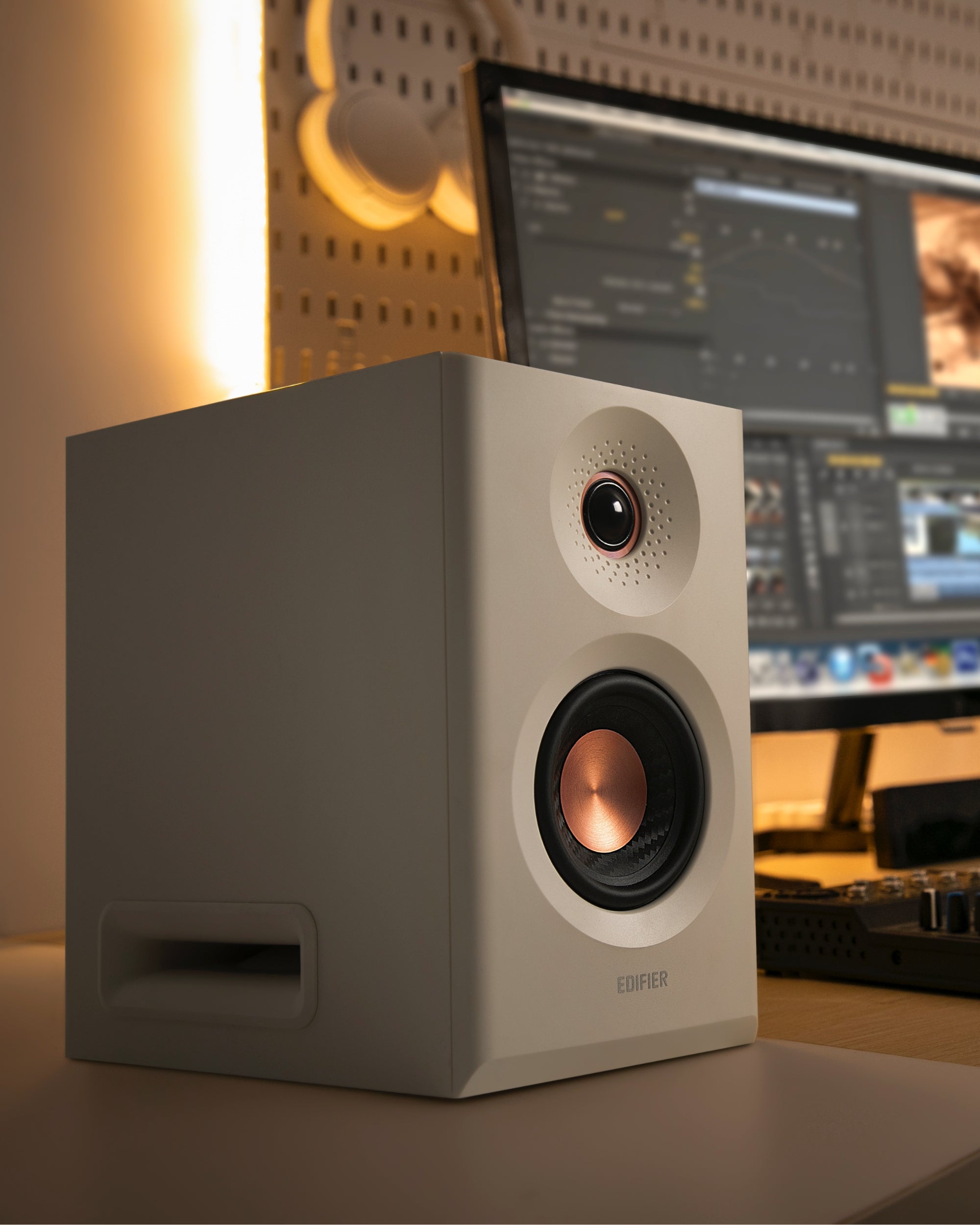 MR5 – Edifier Official